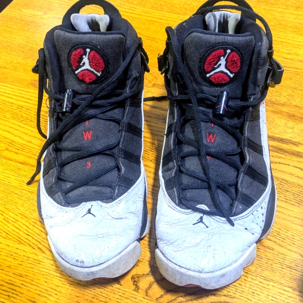 Jordans two3 size 12